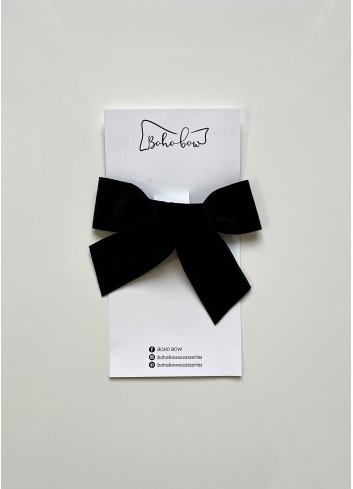 “Black velvet bow”